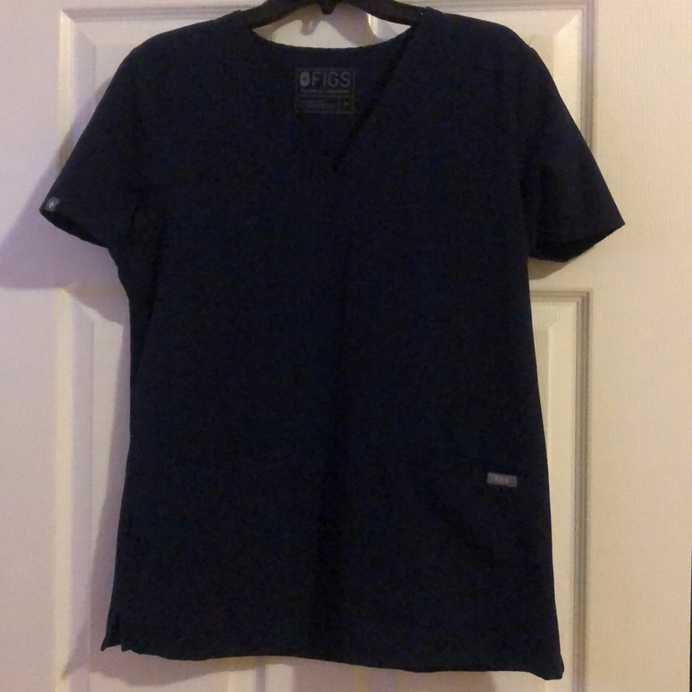 Figs scrub top